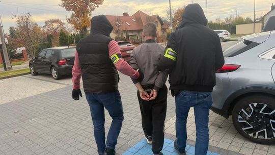 83-latka straciła 9 tysięcy dolarów! Oszuści zatrzymani 83-latka straciła 9 tysięcy dolarów! Oszuści zatrzymani