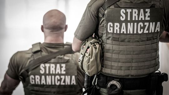 „Bombowy” żart zakończył się mandatem. 38-latek zamiast do Mediolanu, wrócił do domu