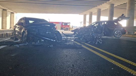 Czarny weekend na drogach Rzeszowa i okolic. 7 wypadków i 10 osób w szpitalach Czarny weekend na drogach Rzeszowa i okolic. 7 wypadków i 10 osób w szpitalach