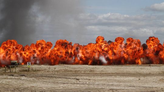 Czołgi, F-16 i Apache na poligonie w Nowej Dębie. Wojsko pokazało swoją siłę [ZDJĘCIA]