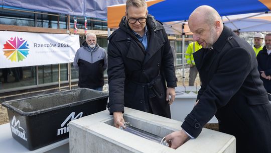 Fundamenty pod wielkie emocje. Kamień węgielny pod PCLA już wmurowany [ZDJĘCIA]