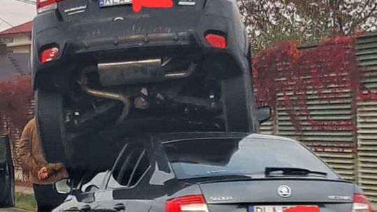 Groźna kolizja trzech samochodów na DK 94 w Krasnem