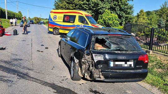 Groźny wypadek w Futomie. Motocyklista zabrany przez śmigłowiec LPR, droga jest zablokowana