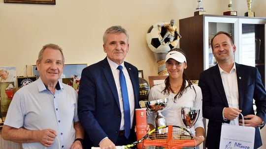 Intensywny rok Oliwii Sybickiej - sukcesy na krajowych i międzynarodowych kortach Intensywny rok Oliwii Sybickiej - sukcesy na krajowych i międzynarodowych kortach