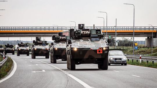 Kolumny wojskowe pojawią się na drogach Podkarpacia. Żołnierze apelują do kierowców
