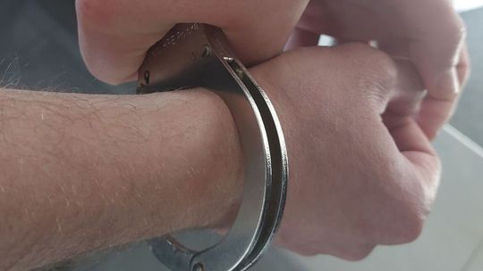 Koniec obławy. 25-latek, który uciekł z prokuratury, został zatrzymany