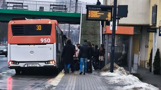 "Nie zabierajcie nam 30-stki!". Mieszkańcy osiedla gen. Andersa wciąż walczą z ZTM