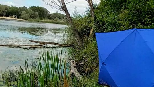 Makabryczne odkrycie na rzeszowskiej Żwirowni. Wędkarz zauważył dryfujące ciało