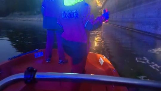 Mężczyzna skoczył z korony zapory w Solinie, najprawdopodbniej zlokalizowano jego ciało [ZDJĘCIA]