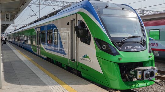 Nastolatek na hulajnodze potrącony przez szynobus na ulicy Borowej. Trafił do szpitala