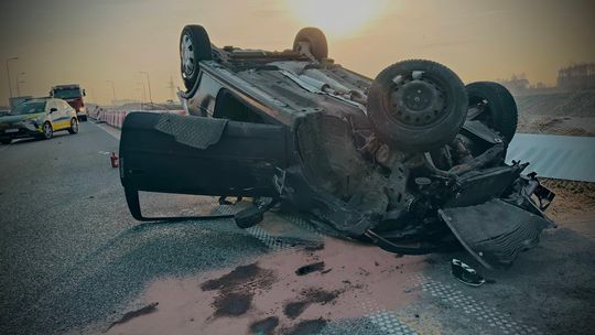 Niebezpieczne poniedziałkowe popołudnie na rzeszowskich drogach. Trzy osoby ranne