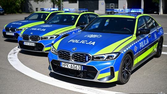 Nowe BMW dla podkarpackiej drogówki. Mają blisko 400 KM i laserowe mierniki prędkości [ZDJĘCIA]