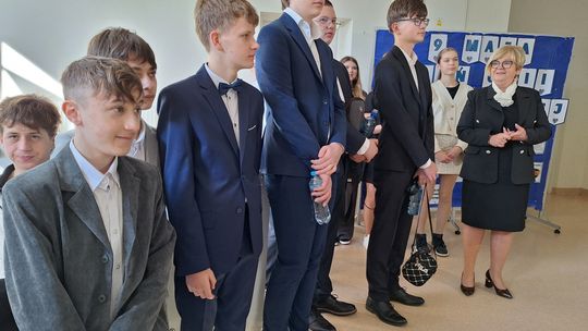 Ósmoklasiści rozpoczęli egzaminy. Wielki dzień w Rzeszowie i całej Polsce!