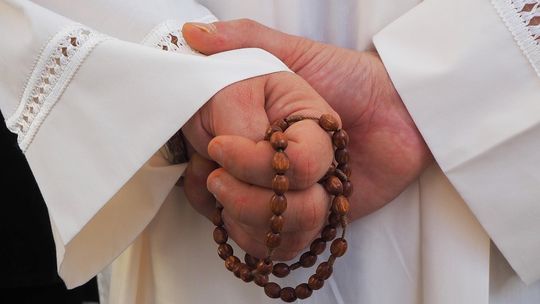 Pięć lat więzienia dla byłego księdza Dominika R. za molestowanie nieletnich
