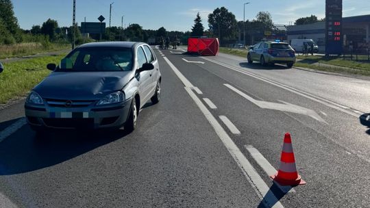 Pieszy zginął na przejściu, kierowca potrącił go na pasach
