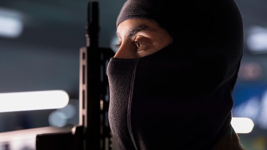 Pochwały dla ISIS, notatki o zabijaniu i plan ataku. 18-latek nie przyznaje się do winy