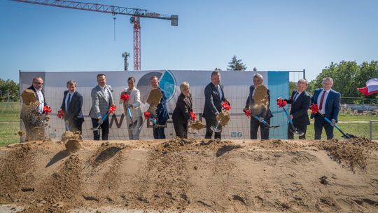 Ponad 763 mln zł na szpital dla dzieci w Rzeszowie. Wmurowano kamień węgielny pod PCMD