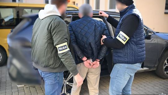 Powiatowy inspektor nadzoru budowlanego zatrzymany! Miał zarabiać na kontrolowanych budowach Powiatowy inspektor nadzoru budowlanego zatrzymany! Miał zarabiać na kontrolowanych budowach