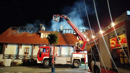 Pożar szeregówki na ul. Kiepury w Rzeszowie [ZDJĘCIA, WIDEO]