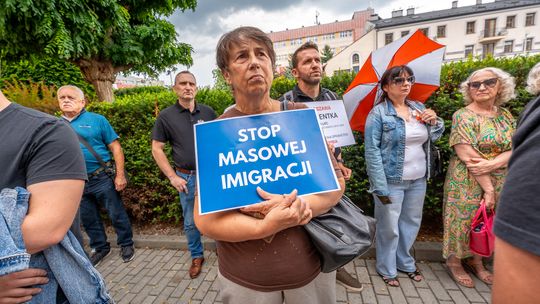 Rzeszów protestuje przeciwko imigracji: „Nie dla inwazji migrantów" [ZDJĘCIA]