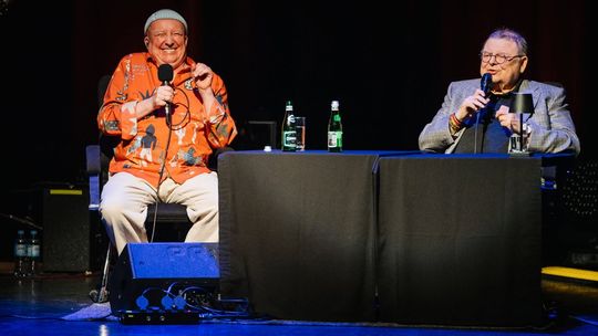 Skończyły się żarty, zaczął się sit-down party! Wojciech Mann i Piotr Bukartyk na żywo w Rzeszowie