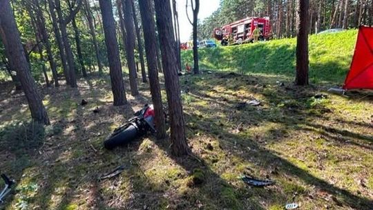 Śmiertelny wypadek młodego motocyklisty na drodze nr 871