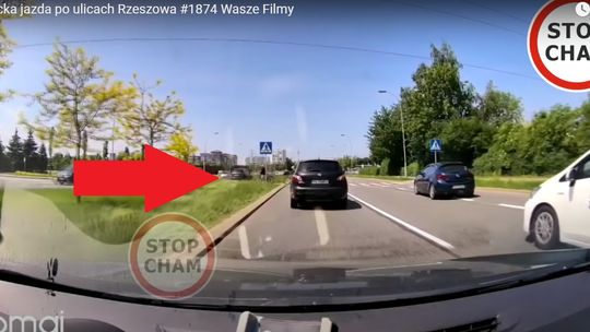 Szokujący rajd po Rzeszowie. Kierowca Forda o mały włos nie potrącił rowerzystów [WIDEO]