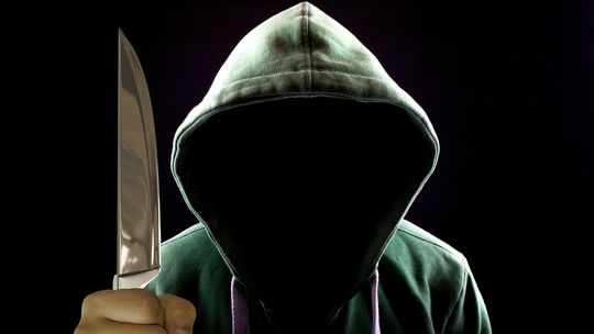 Terroryzował rodzinę nożem i zaatakował policjantów. 31-letni Rzeszowianin trafił do aresztu