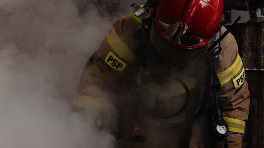 Tragedia podczas pożaru w Nisku. Zginęło dwóch strażaków z miejscowej komendy - kapitan i aspirant