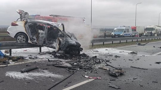 Tragiczny wypadek na S19. Jedna ofiara śmiertelna Tragiczny wypadek na S19. Jedna ofiara śmiertelna