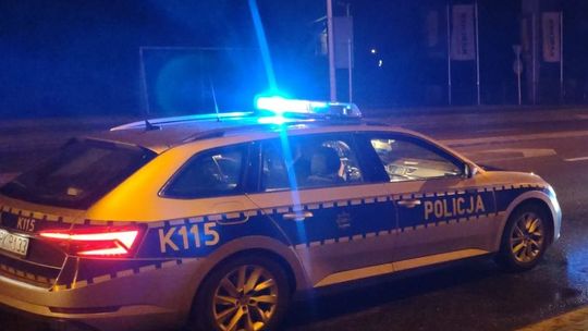 Tragiczny wypadek w Rzeszowie. Pijany 20-latek uderzył w drzewo, nie żyje pasażer