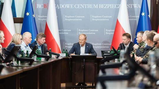 Tusk ostrzega przed eskalacją. „Nie możemy wykluczyć, że obejmie również nasze terytorium”