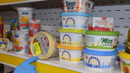 W jednym ze sklepów fałszowano daty ważności produktów do spożycia!