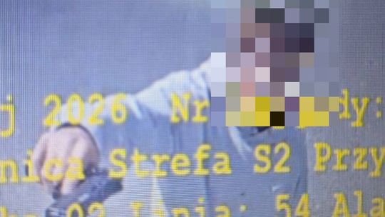 „Wycelował w kierującą autobusem”. 18-latek z aresztem po groźbach w centrum Rzeszowa