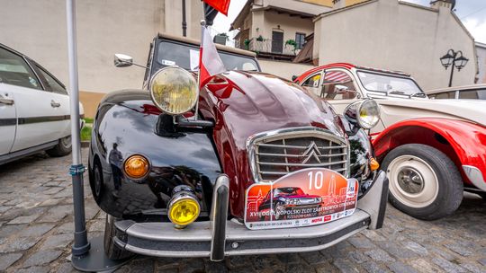 Zlot Zabytkowych Citroenów w Rzeszowie [ZDJĘCIA]