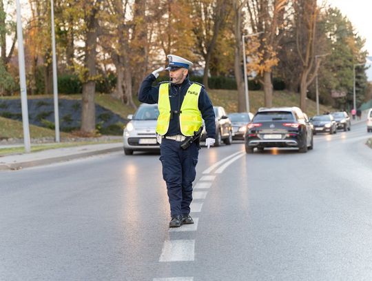 11 wypadków i 15 osób rannych. Wstępny bilans policyjnej akcji "Znicz" na Podkarpaciu