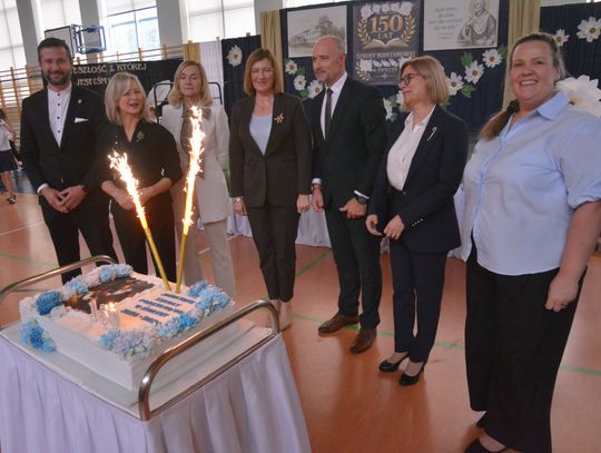 150 lat historii i szkolnych wspomnień. Wyjątkowy jubileusz szkoły w Świlczy [ZDJĘCIA]