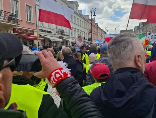 „20 tysięcy za literówkę”. Burza wokół SENT wstrząsa handlem na bazarach