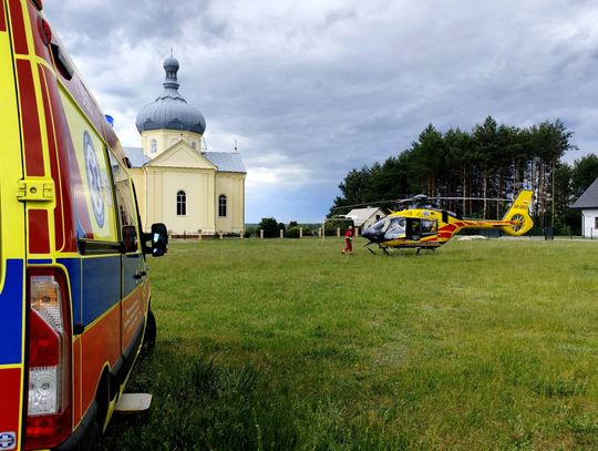 5-letnie dziecko wpadło do stawu w Dobrej. Na miejscu służby ratunkowe i śmigłowiec LPR