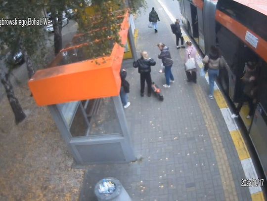 Potrąciła pieszą i oddaliła się z miejsca zdarzenia. Policja prosi o pomoc w identyfikacji