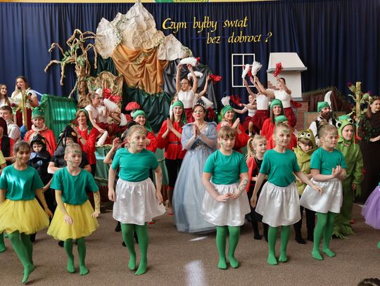 Baśniowa Gala w Niedźwiadzie. X edycja Ogólnopolskiego Konkursu Artystycznego [ZDJĘCIA]