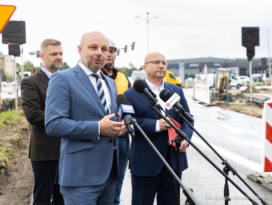 Blisko 5 mln zł dodatkowych środków na inwestycję łącząca Słocinę z Zalesiem