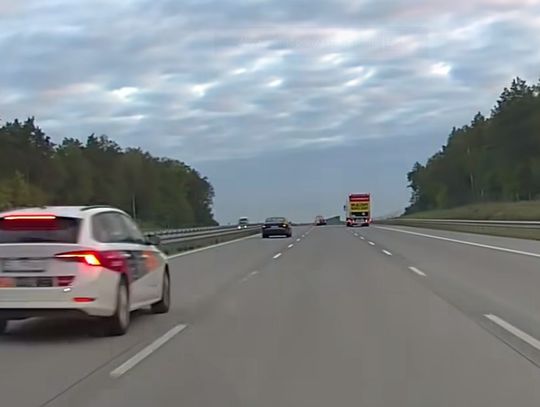 Blisko takiego samego wypadku jak na A1. Tym razem skoda pruła 190 km/h [WIDEO]