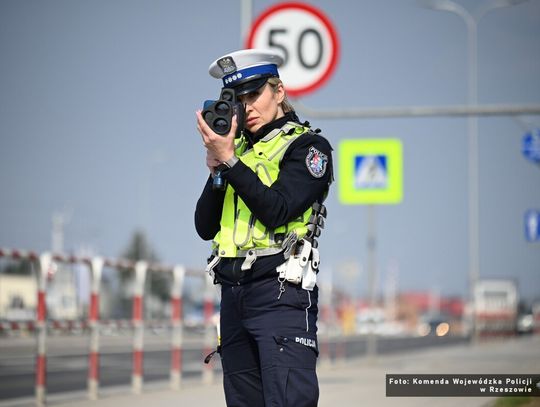 Brawura na drogach. Kierowcy stracili prawa jazdy za rażące przekroczenia prędkości