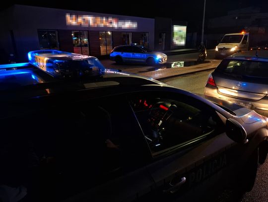 Brawurowa ucieczka ulicami miasta. 37-latek zatrzymany po policyjnej blokadzie Brawurowa ucieczka ulicami miasta. 37-latek zatrzymany po policyjnej blokadzie