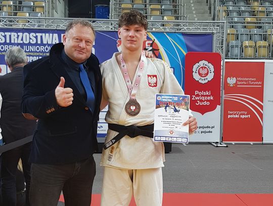 Brązowy medal Mistrzostw Polski Juniorów w bardzo mocno obsadzonej kategorii do 81 kg zdobywa judoka Millenium AKRO Rzeszów Mateusz Grendys