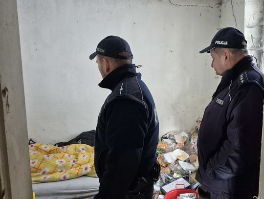 Był bezdomny, ale poszukiwany. Zamiast marznąć, trafi do więzienia