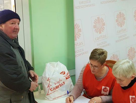 Caritas Diecezji Rzeszowskiej przygotował 1500 paczek dla ubogich na Boże Narodzenie