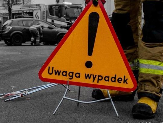 Chwile grozy na Lisa-Kuli. Samochód zjechał z drogi i potrącił mężczyznę