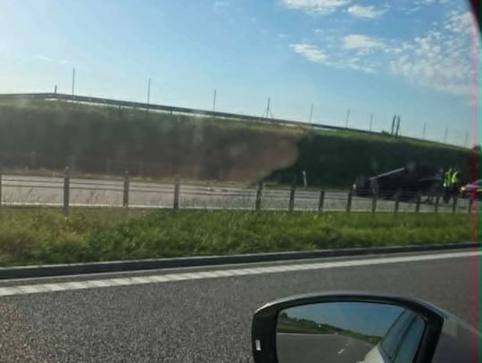 Dachowanie auta między węzłami Świlcza i Rzeszów Południe